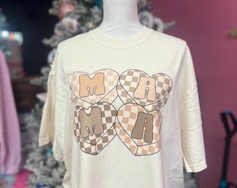 Camiseta de moda con corazón neutro para mamá, camiseta de mamá neutra en cuanto a género, colores cómodos o Gildan, mamá niña, mamá niño, mamá cómoda y moderna con bordes superpuestos