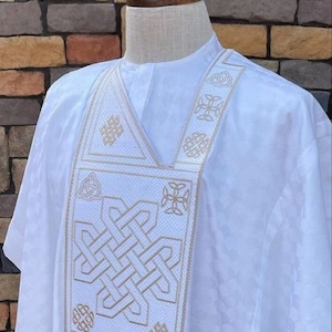 Nigeriaanse autogele hoeden met kantstoffen herenkleding, dames veren fan, outfit galapak, traditionele top trouwjurken kleding