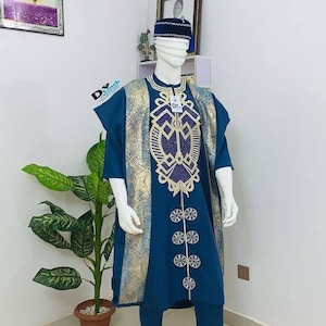 Nigeriaanse autogele hoeden met kantstoffen herenkleding, dames veren fan, outfit galapak, traditionele top trouwjurken kleding