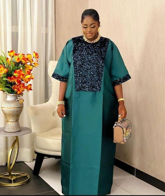 Femmes africaines mariage vert et rouge, superbes tenues