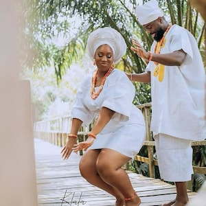 Yellow Gold Nigerian Couple&#39;s Outfit: African Wedding Attire
