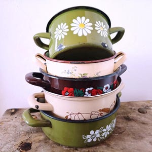 Vintage enamel pot, green beige enamel, forget me not pot, enamel with handles, floral patter, colorful enamel decor, Emo Yugoslavia