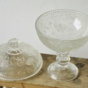 Vintage glass candy dish with lid, Clear glass pedestal dish for candies, floral pattern glass dish, heavy glass dish, decorative glass bowl