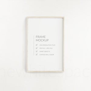 K&ouml;nnte beinhalten: Ein wei&szlig;er Rahmen-Mockup mit dem Text "FRAME MOCKUP" und einer Checkliste mit Funktionen: Hochaufl&ouml;sende Dateien, PSD-Datei - JPEG-Datei, Intelligente Objekte, Wandfarbe &auml;ndern.