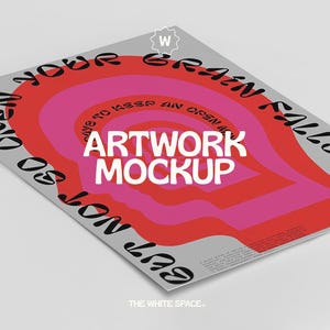 Może przedstawiać: Szary plakat z tekstem "Open your brain falls out so you won't keep an open mind" w okrągłym wzorze z r&oacute;żową i czerwoną grafiką w środku. Tekst "Artwork Mockup" znajduje się w środku plakatu.