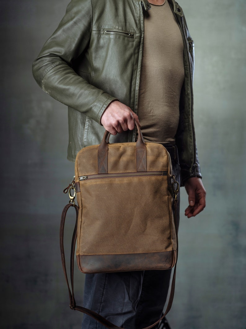 Braune Aktentasche für Männer, Crossbody Messenger Bag aus gewachstem Canvas und Leder, wasserabweisend für Laptops 12 13 14 15 16 Zoll Bild 3