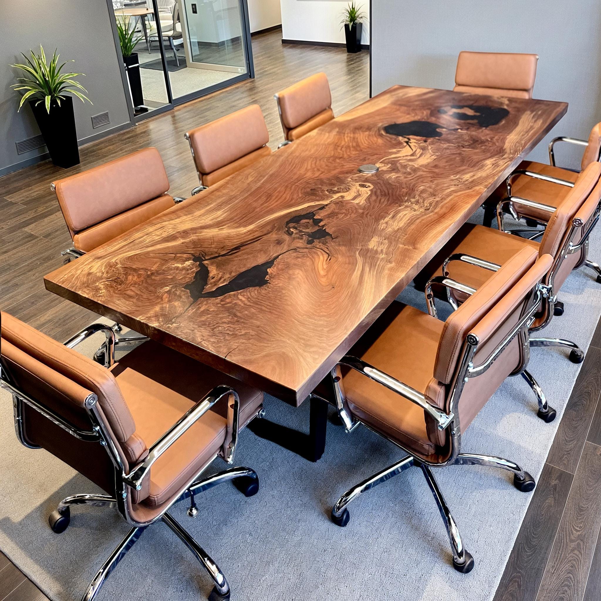 Mesa de conferencia de nogal / Tamaño personalizado / Hecha a mano en  Chicago / Base de madera maciza y acero - Etsy México, image size:2048x2048