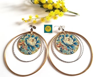 50 mm Vintage Creole earrings in brass wire, Round enameled Blue Flower print, Round rhodium-plated ring.