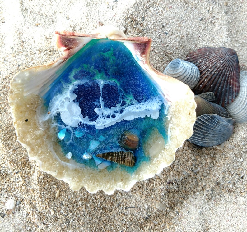 mother/'s day gift Ocean ina seashell Fairy garden pond Beach house decor Beach wedding decor unique Bridesmaid gift Seashell ring dish