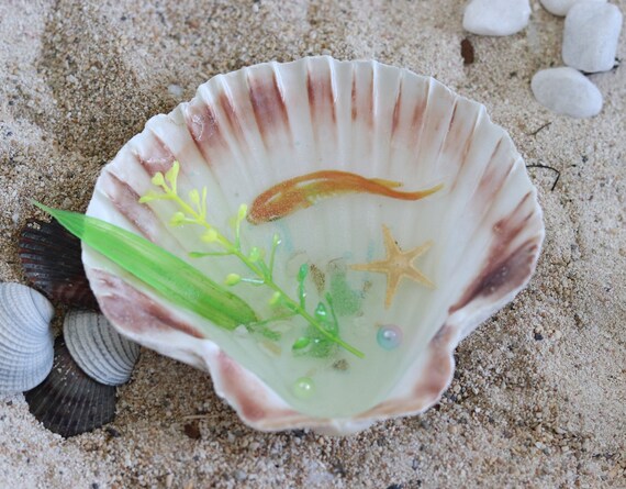 mother/'s day gift Ocean ina seashell Fairy garden pond Beach house decor Beach wedding decor unique Bridesmaid gift Seashell ring dish