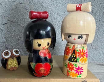 Vintage Kokeshi Doll - Japanese Hand Painted Wooden Girl - Made in Japan -Art Doll-Wood Doll- Floral Attire-Hair Bow-Japanese Folk Art