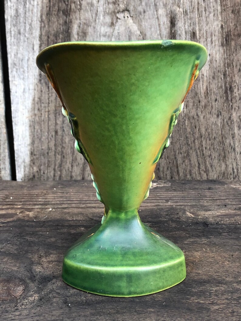 Roseville Snowberry Green Trumpet / Cornucopia Vase ICC6 Etsy