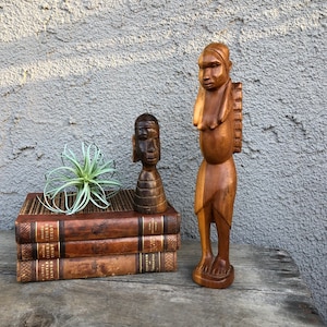 Hand gesneden houten naakt / naakt / zwangere Afrikaanse / tribale / primitieve / etnische meisje / vrouw beeldje en mannelijke buste hand gemaakt in Kenia - Boho / Eclectic