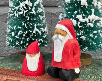 Swedish Wooden Santa Claus and Mrs Claus / Couple / Tomte Figurines - Tomte -Folk Art - Made in Sweden - Scandinavian Christmas Decor