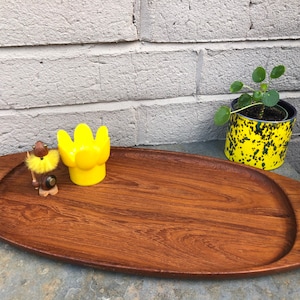 MCM Wiggers Denmark Teak Oval Surfboard Shaped Serving Tray /Charcuterie Board - Mid Century Modern/Danish Modern/Scandinavian Style Barware
