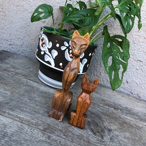MCM Wooden Cat / Kitty / Feline Figurine - Teak / Wood - Mid Century Modern Egyptian/Atomic/Siamese Cats