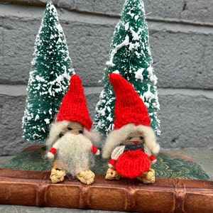 Swedish Santa Claus and Mrs Claus / Couple / Tomte Figurines - Tomte -Folk Art - Made in Sweden - Scandinavian Christmas Decor