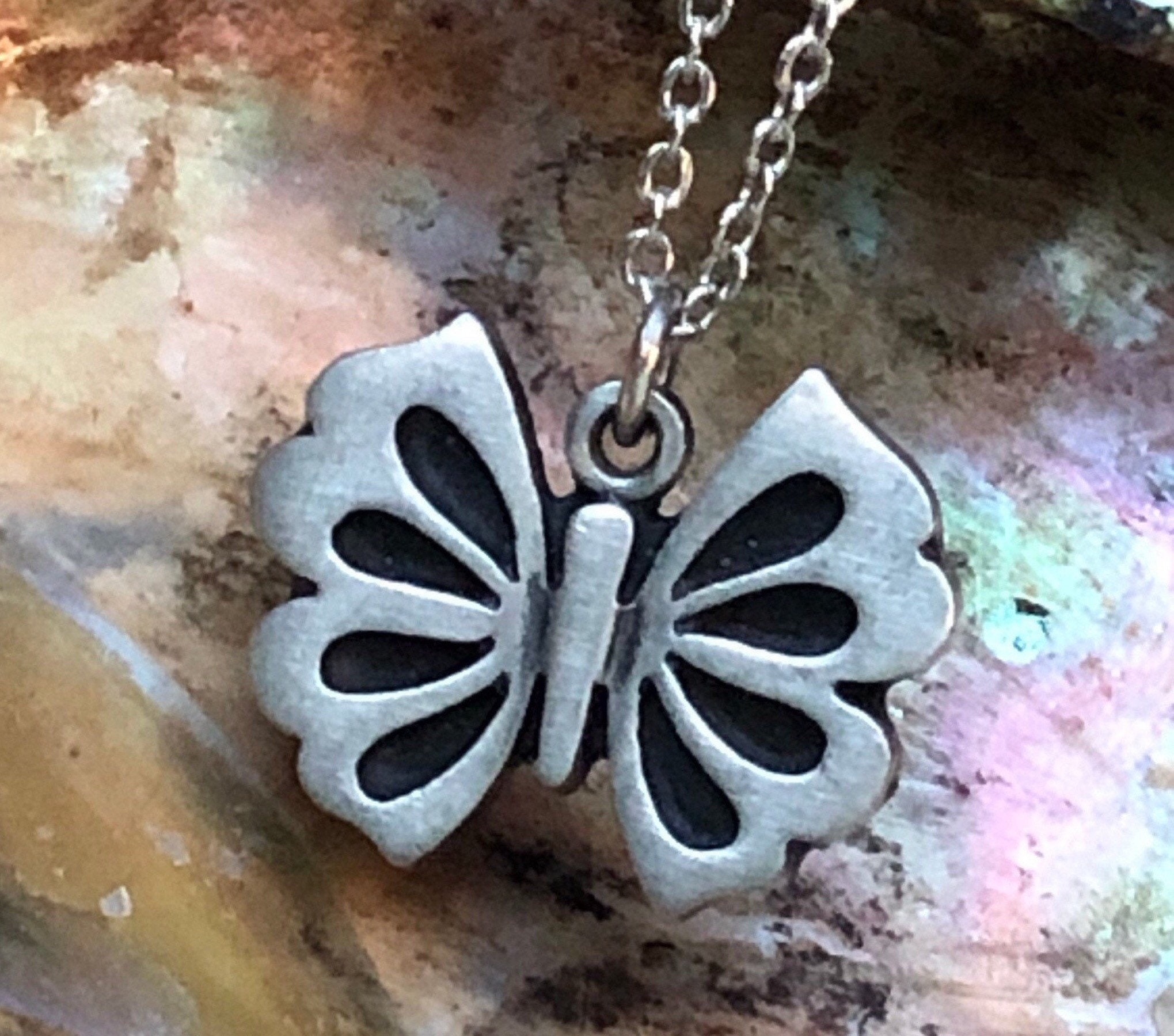 Tennesmed Vintage Pewter Butterfuly Pendant and Earrings R