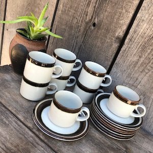 Arabia Karelia, Wärtsila Finland 8 Vintage Coffee Cups w Saucers-Design by Anja Jaatinen-Winquist-Finnish 70s Hand Painted Stoneware Dishes