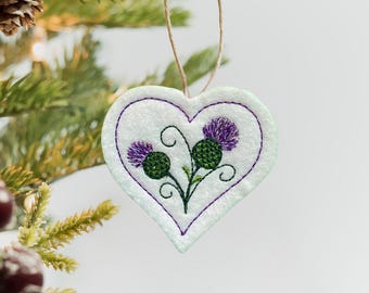 Mini Scottish Thistle Heart Ornament – Embroidered Thistle on White Felt with Purple and Green Threads, Scotland Heritage Gift