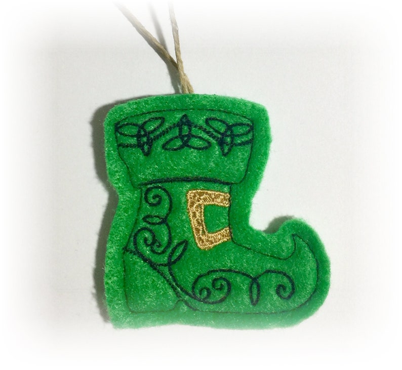 St. Patrick's Day Mini Ornaments in Set of 6 or Singles. Irish Celtic Knot Shamrock and Heart, 4 Leaf Clovers, Leprechaun Boot and Hat. Leprechaun Boot