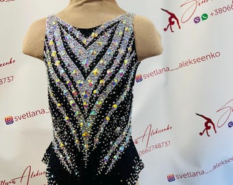 Maillot de gimnasia rítmica hecho a medida para niñas de 125 a 135 cm.