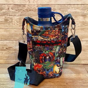 Stephen King water bottle holder with strap, H2O to go sling bag, water bottle carrier bag, H2O 2Go sling, gift for him, gift for her