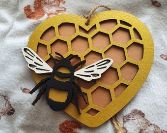 Bumble bee hanging heart, honeycomb wall decoration, decorative gold art, beehive gift