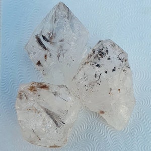 Goethite Quartz wholesale, crystals for ring settings from the Moroccan Atlas Mountains