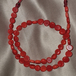 fine condition Coral strand, Antique Rubrum coin shape, side drilled beads from the Qing dynasty (year 1900-1700) period, genuine untreated