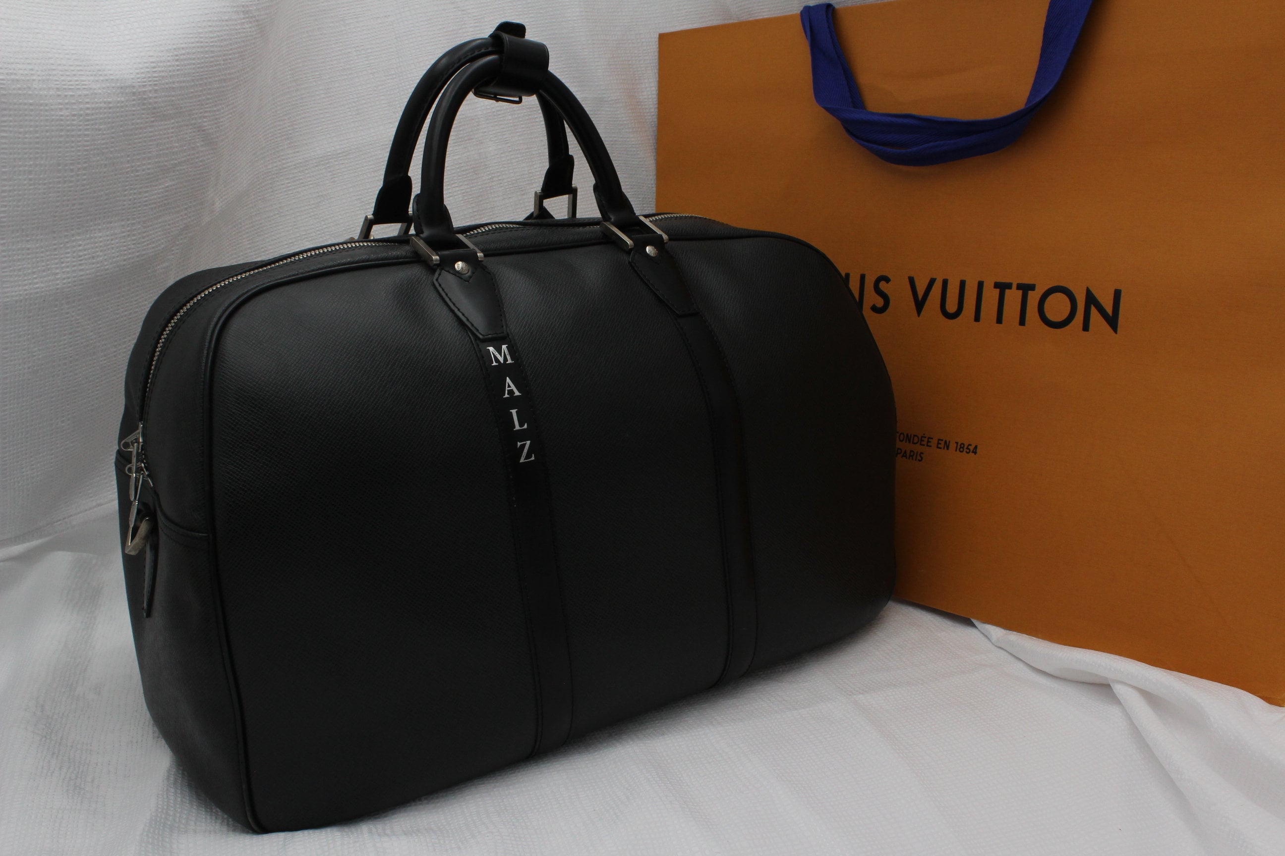Louis Vuitton Authentic Black Cowhide Leather Duffle Bag Made -  Denmark