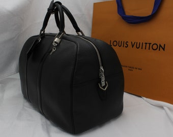 Louis Vuitton Authentic Black Cowhide Leather Duffle Bag Made -  Denmark