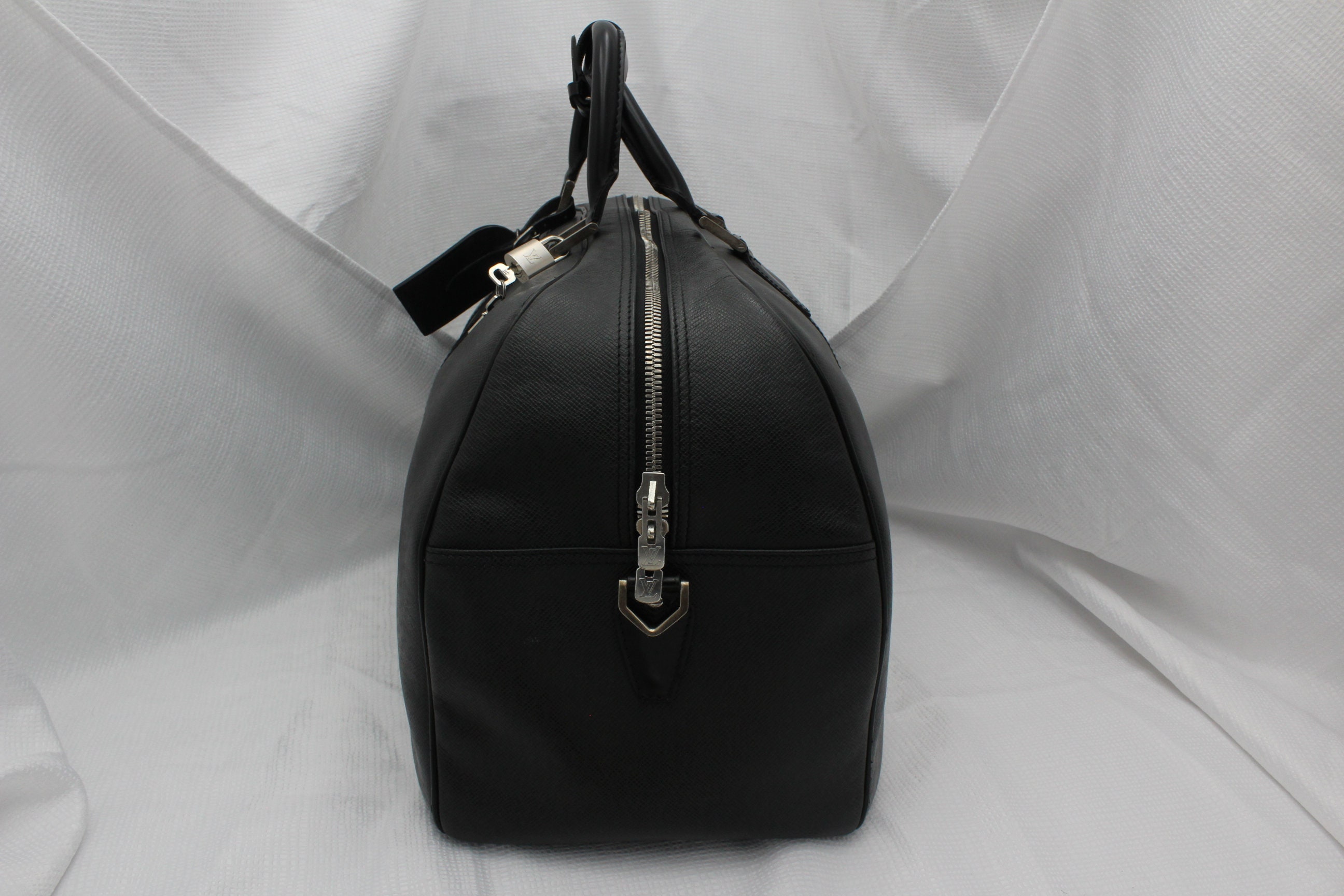 Leather weekend bag Louis Vuitton Black in Leather - 31523280