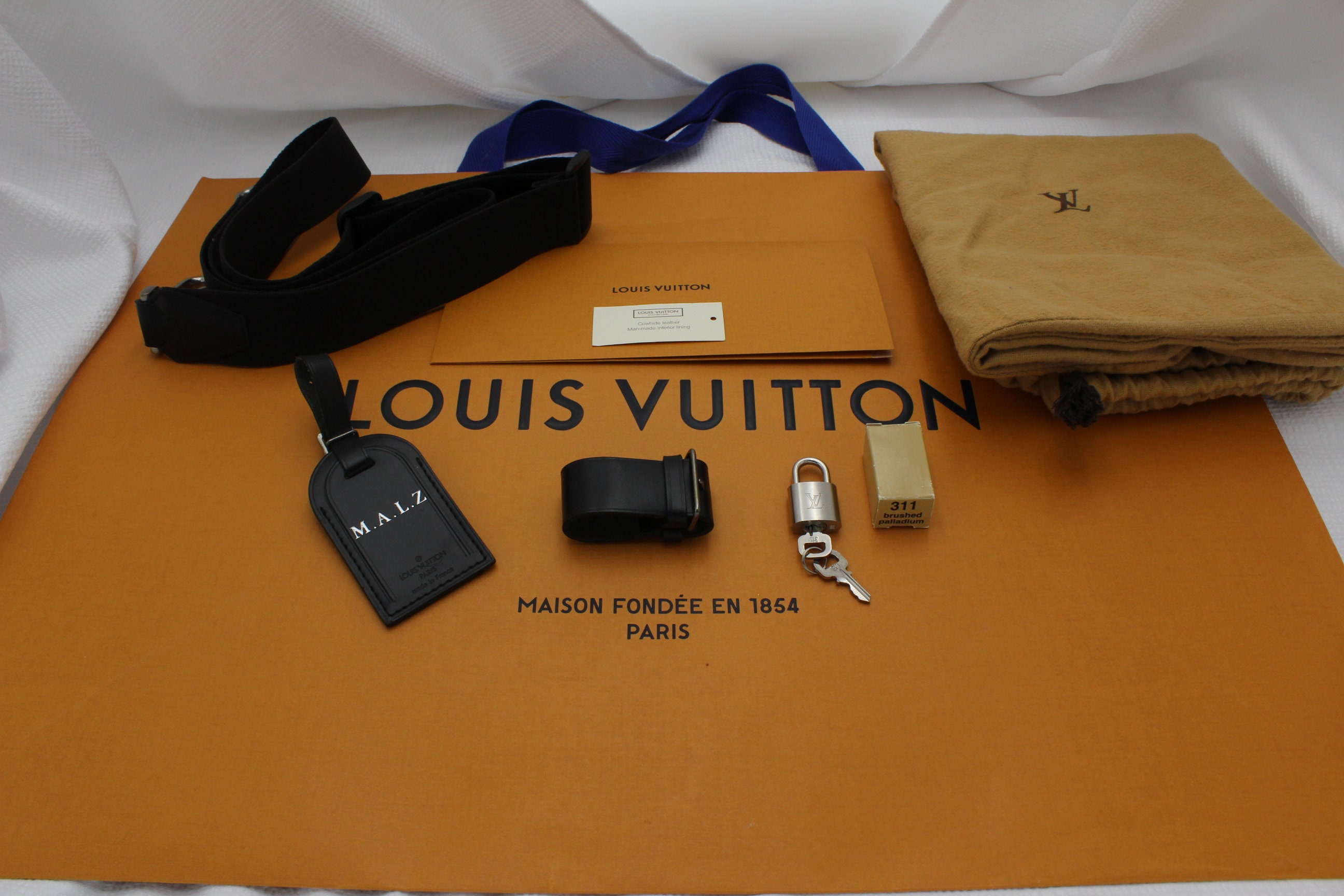 Louis Vuitton Authentic Black Cowhide Leather Duffle Bag Made -  Israel