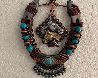 Western Horseshoe Wall Decor, Southwest Cowgirl Art, Rustic Ranch Home Gift, Horse Lover Gift
