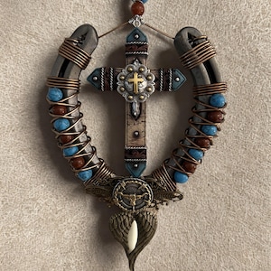 Handcrafted Western Horseshoe Cross Decor – Rustic Ranch Wall Art