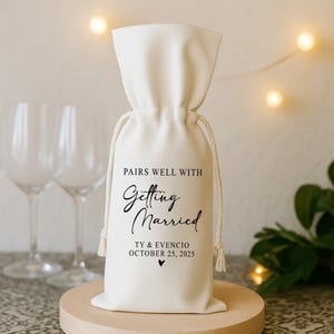 Personalized Wine Bag Holder, Custom Tote Bag for Bottle, Gift for Couples Wedding Engagement, Getting Married
