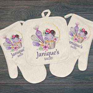 Personalized Oven Mitt or Pot Holder Set, Custom Kitchen Gift, Mother's Day Gift for Mom or Grandma, Gift for Housewarming or Birthday