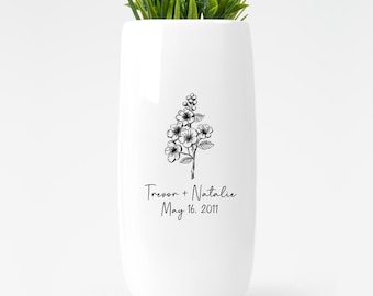 Personalized Ceramic Flower Vase, Custom Wedding Gift For Her, Anniversary Gift for Couple, Birthday Gift, May Birth Flower, Hawthorne