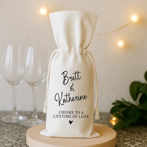 Personalized Wine Bag Holder, Custom Tote Bag for Bottle, Gift for Couples Wedding Anniversary or Engagement, Family Holiday Hosting Gift