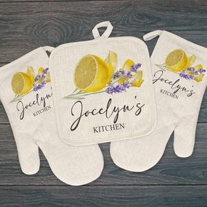 Personalized Oven Mitt or Pot Holder Set, Custom Kitchen Gift, Gift for Housewarming, Mother's Day or Birthday, Lavender Flower and Lemons