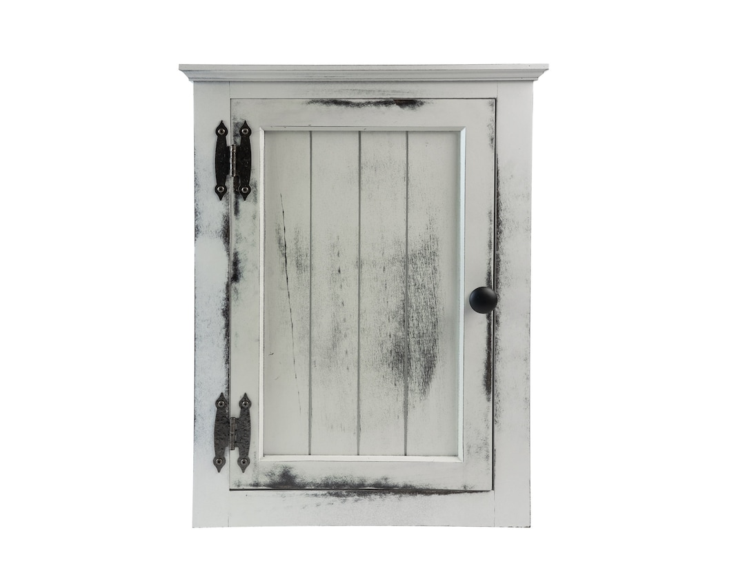 Farmhouse Medicine Farmhouse Style Bathroom Rustic