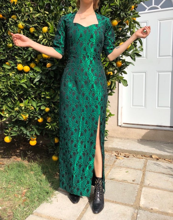 Old Glamour Green Leaf Gown