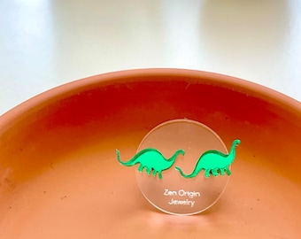 Pendientes de sementales de acrílico espejados de dinosaurio - T Rex, Triceratops y Brontosaurus - ¡Gran regalo para los amantes de los dinosaurios!