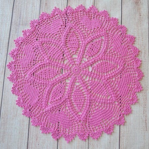Pink pineapple cotton doily, round cloth doilies, crocheted doilies, table decor, handmade lace doilies,pink flower Doily 14&quot;/35 cm Round