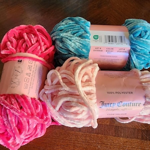 Juicy Couture Luxe Velour Yarn