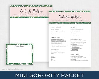 Könnte beinhalten: Ein rosa-grünes Sorority-Rekrutierungspacket mit einem tropischen Blattdesign. Das Paket enthält einen Lebenslauf, ein Anschreiben und eine Liste von Aktivitäten und Auszeichnungen. Der Text auf dem Paket lautet "Carleigh Hudson" und "sororitytemplates.com".