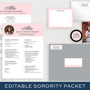 Può includere: Modello di pacchetto di sororità modificabile con uno schema di colori rosa e bianco. Il modello include un curriculum vitae, una carta intestata, un adesivo e una carta fotografica. Il testo sul curriculum vitae recita "Allie Elisabeth Graham".