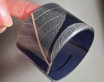 Vintage Nature Bracelet Acrylic Embedded Real Dried Leaf Cuff Bonus Small Stone Bangle