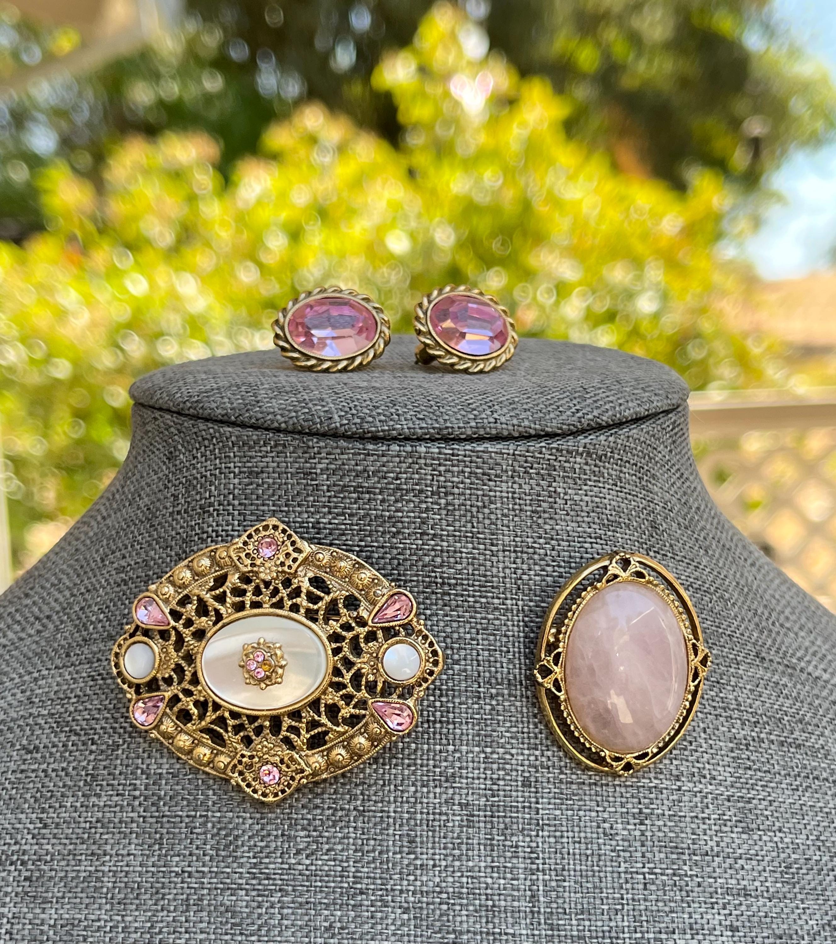 Broc Ancienne En Pierre Naturelle Rose - Occasion - Bijou Vintage à Collectionner